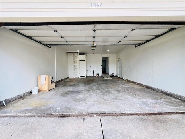 Building Photo - 1847 N Allen Ln