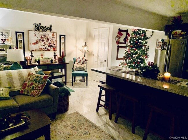 Building Photo - 3 Hudson Bluff Cir