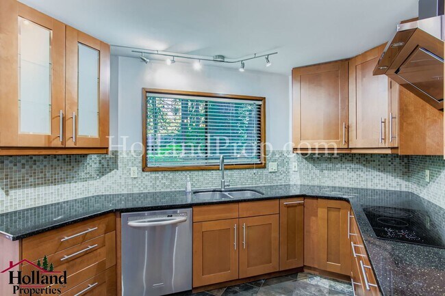 Building Photo - Coming Soon!   Peaceful Retreat in a Seclu...