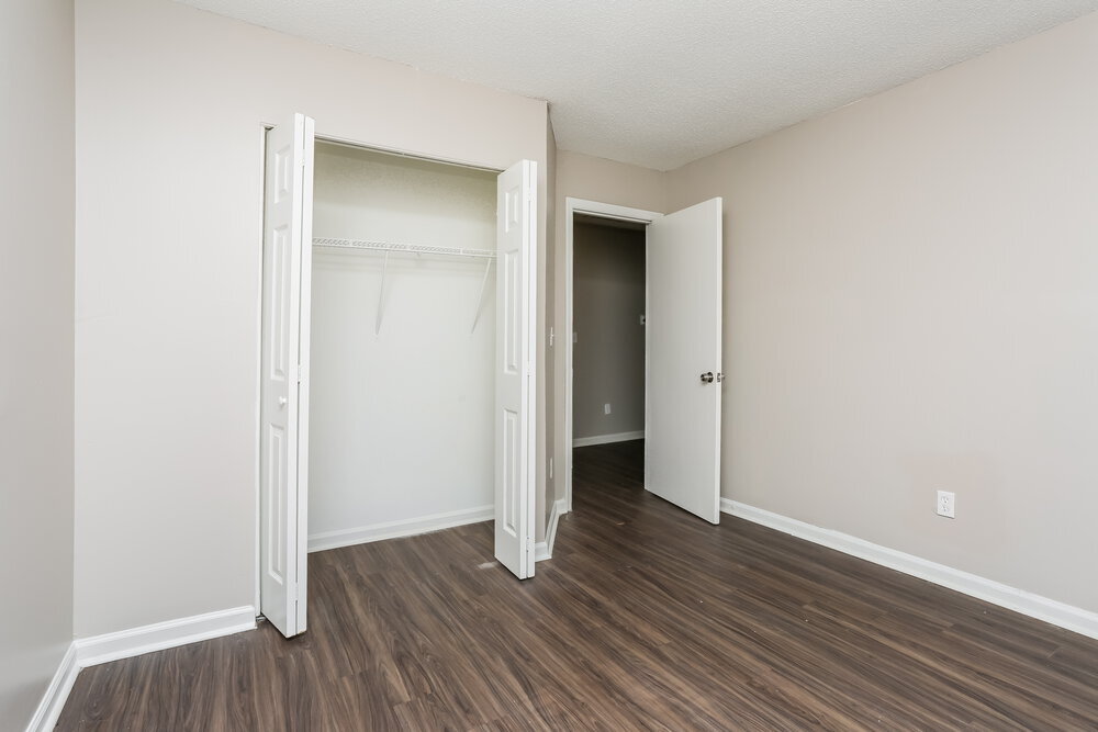 Building Photo - 5453 Fox Valley Ln