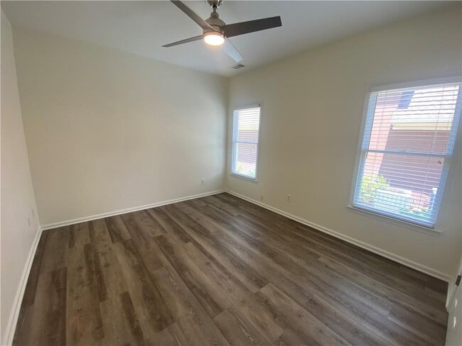 Building Photo - 805 Doe Hill Ln