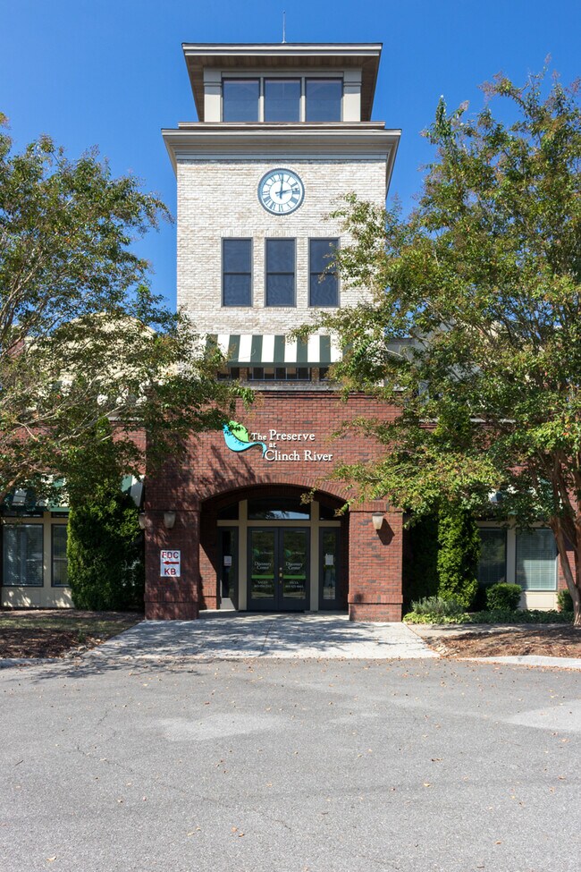 Building Photo - 509 Broadberry Ave