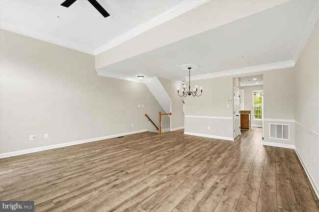 Building Photo - 3706 Singleton Terrace