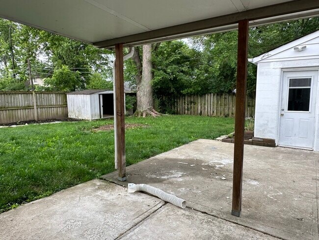 Building Photo - 5125 Bigelow Dr