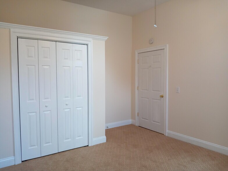 Master Bedroom Closet - 532 Pine St