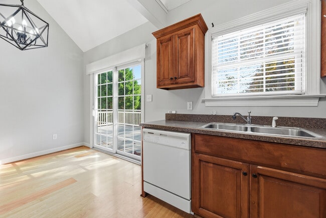 Building Photo - 1611 York Rest Ln