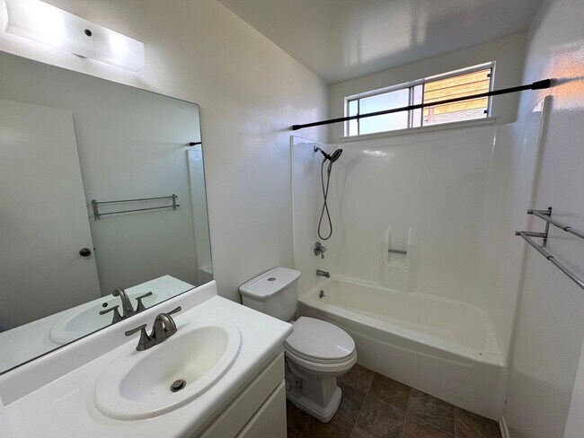 Building Photo - East Ventura Duplex – 2 Bedroom, 1.75 Bath with Private Yard