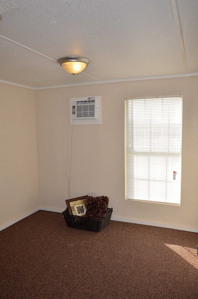 Building Photo - 10512 County Road 1020