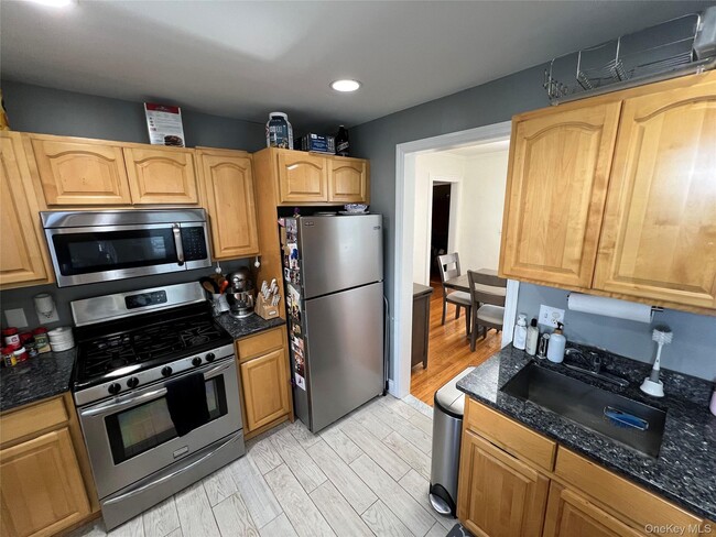 Building Photo - 23 Merritt Ave