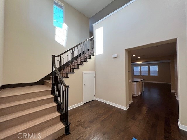 Building Photo - 428 S Lark Ellen Ave