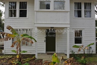 Building Photo - 1321 E 38th St