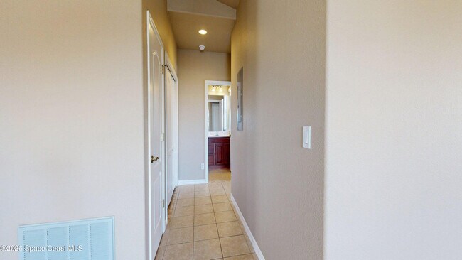 Building Photo - 916 Ocaso Ln