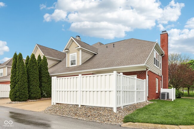 Building Photo - 15557 Bowie Dr