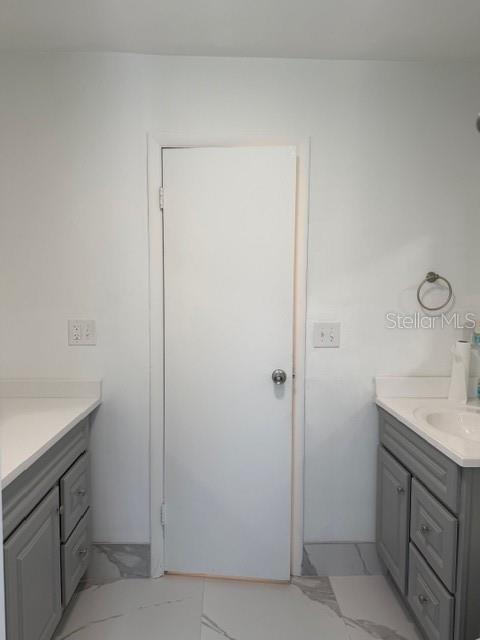 Building Photo - 208 Wilshire Dr