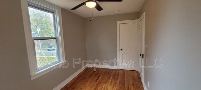 Building Photo - 179 9th St