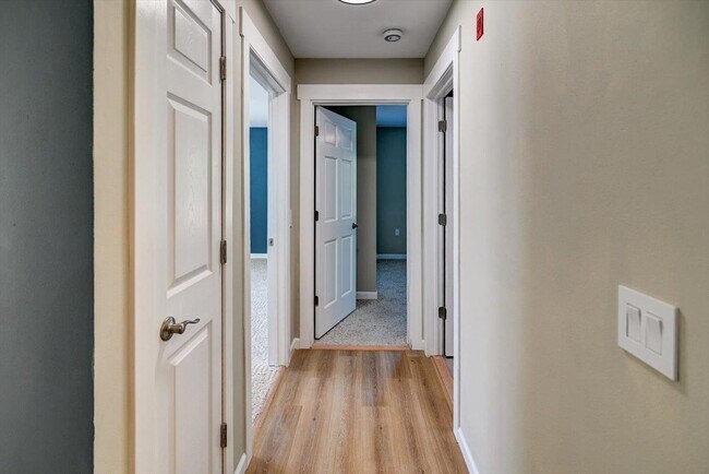 Building Photo - 201 Kearney Way