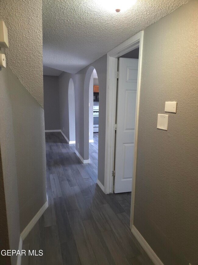 Building Photo - 4629 Loma Grande Dr