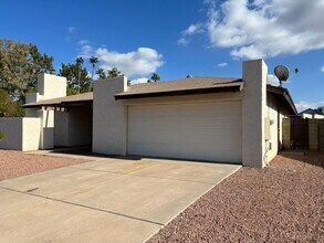 Building Photo - Charming 3 Bed 2 Bath home in Mesa with community pool and big backyard