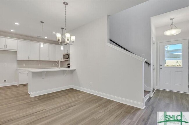 Building Photo - 157 Lower Creek Dr