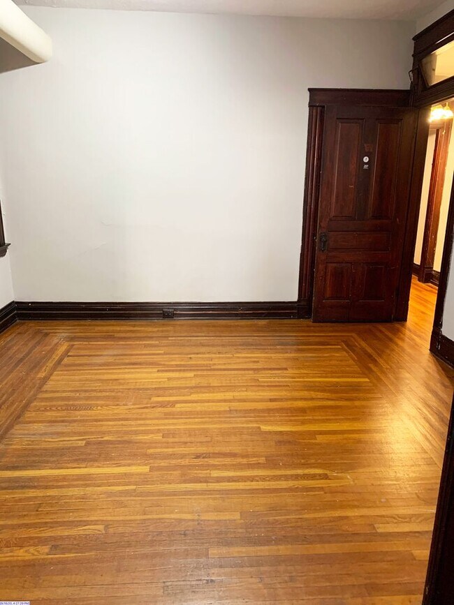 Building Photo - 3241 Jefferson Ave