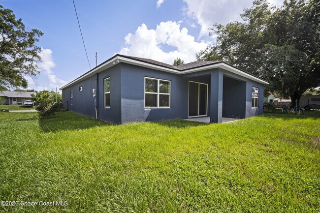 Building Photo - 330 San Marino Rd SW