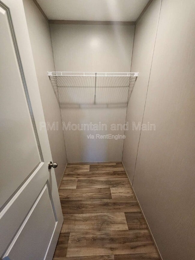 Building Photo - 102 Indian Camp Branch Rd