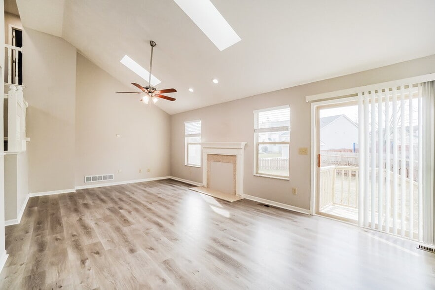 Building Photo - 691 Hunnicut Dr