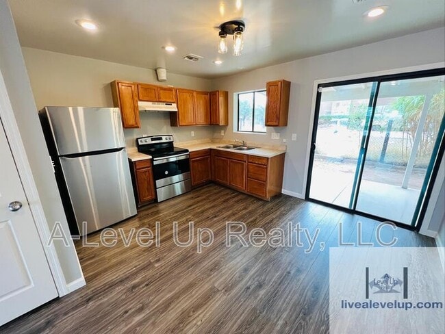 Building Photo - 219 W Pennsylvania Dr