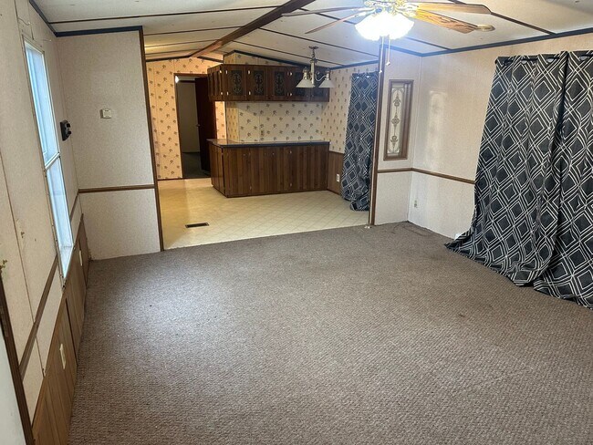 Building Photo - 108 Pine Ridge Dr