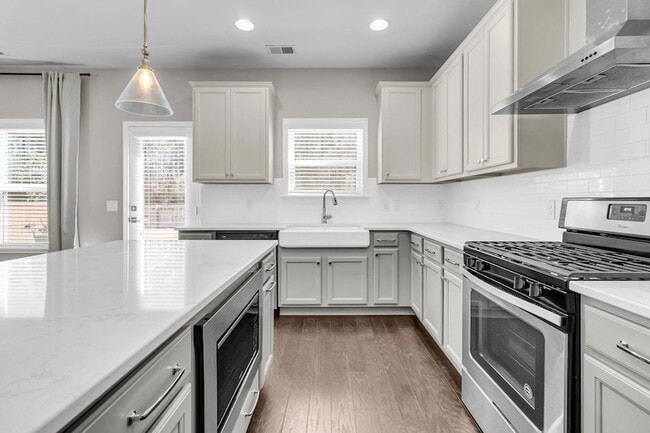 Building Photo - 1624 Shady Pine Rd