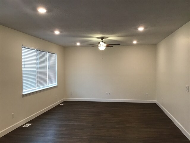 Building Photo - 2401 E Wild Horse Way