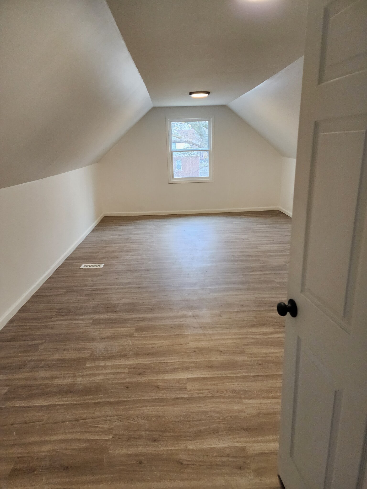 Building Photo - 15731 Lauder St