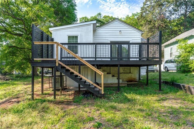 Building Photo - 1035 Astor Ave SW