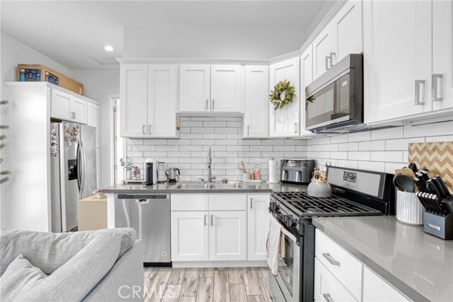 Building Photo - 7302 Woodley Ave