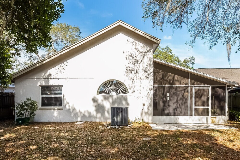 Building Photo - 1096 Manigan Ave