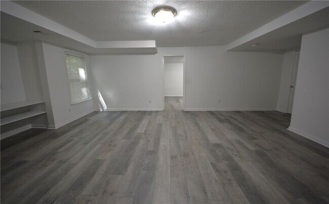Building Photo - 135 Brightmore Way