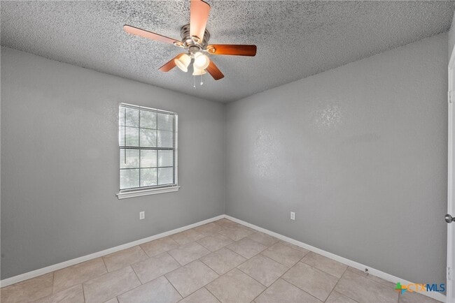Building Photo - 580 Plaza Ct