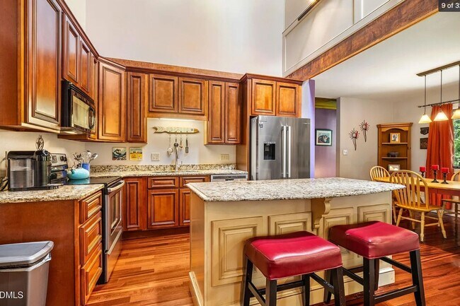 Building Photo - Beautiful & Spacious 3 Bedroom 3 Baths
