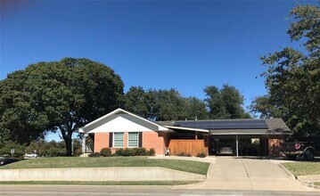 Building Photo - 4424 Granbury Rd