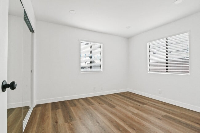 Building Photo - 525 W. 8th St.