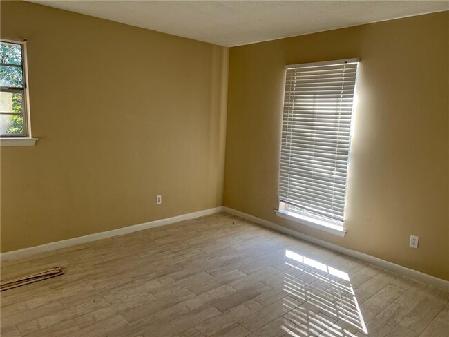 Building Photo - 7650 Harbor Dr