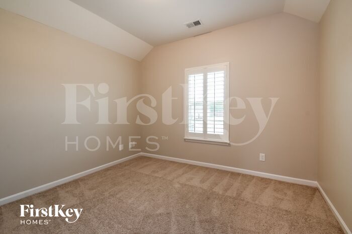 Building Photo - 1027 Deerwood Cir