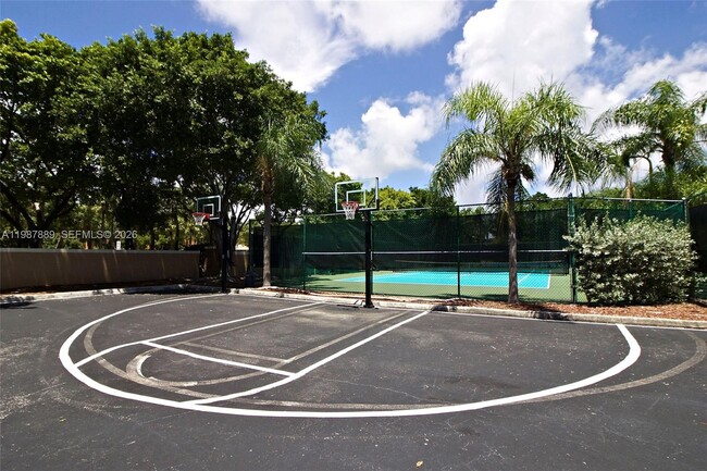 Building Photo - 19901 E Country Club Dr