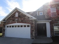 Building Photo - 2420 Boulder Springs Dr