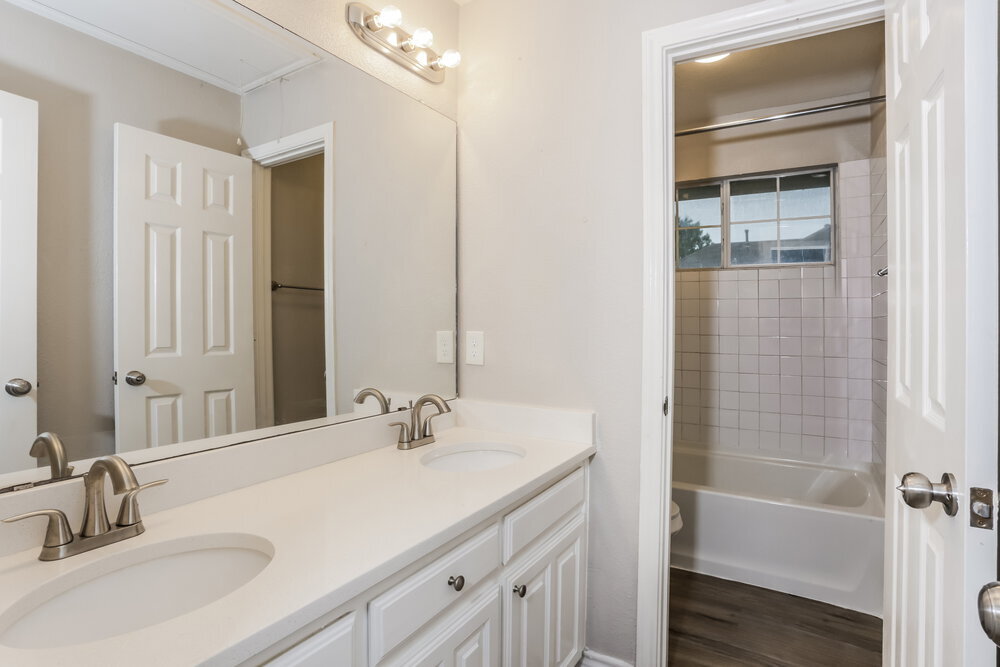 Building Photo - 113 Dennis Dr