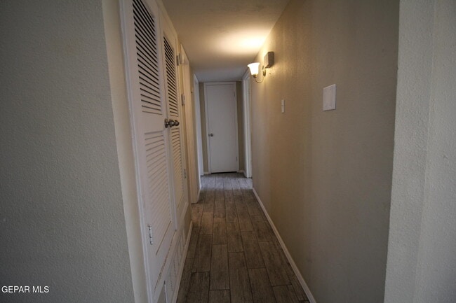 Building Photo - 351 Duanesburg St
