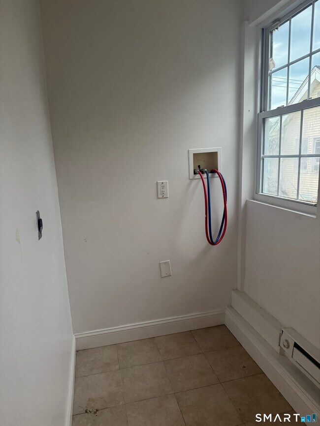 Building Photo - 1248 Pembroke St