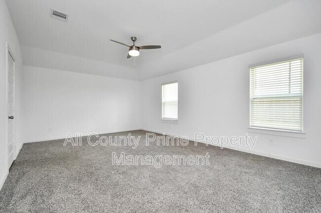 Building Photo - 29935 Gallatin River Ln