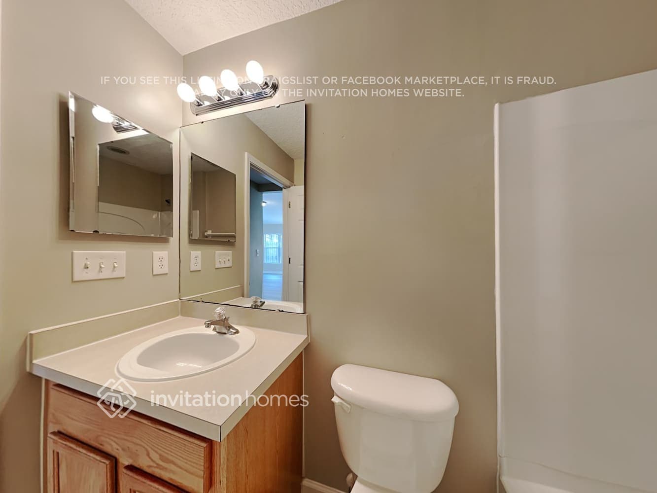 Building Photo - 1433 Woodland View Dr