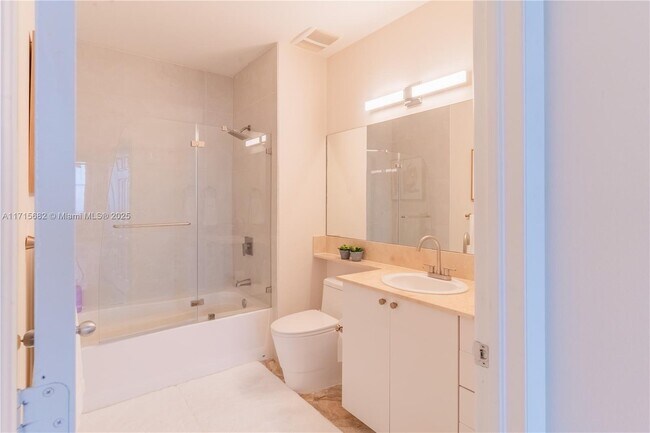 Building Photo - 802 W Windward Way